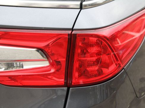 Used 2018 Honda Odyssey EX-L image 36