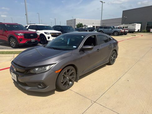Used 2019 Honda Civic Sport image 3