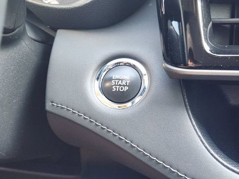 Used 2023 Toyota Highlander XLE FWD image 8