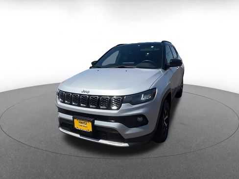 Used 2025 Jeep Compass Limited AWD/4WD image 5