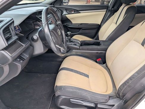 Used 2018 Honda Civic Sport image 9