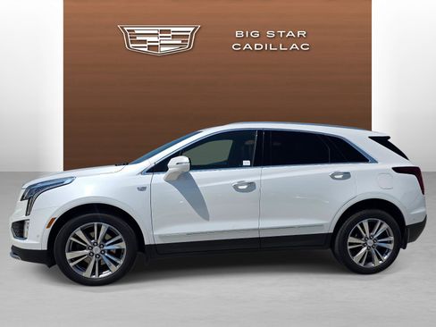 Used 2022 Cadillac XT5 Premium Luxury w/ Platinum Package AWD/4WD image 2