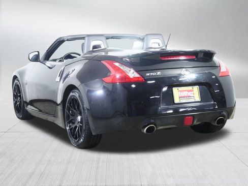 Used 2014 Nissan 370Z Roadster image 5