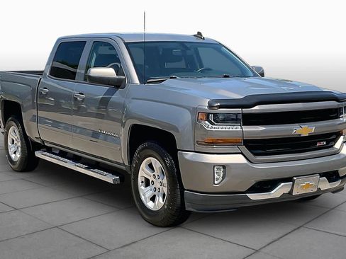 Used 2017 Chevrolet Silverado 1500 LT w/ All Star Edition AWD/4WD image 3