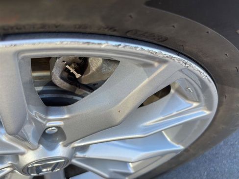 Used 2023 Honda CR-V EX image 7