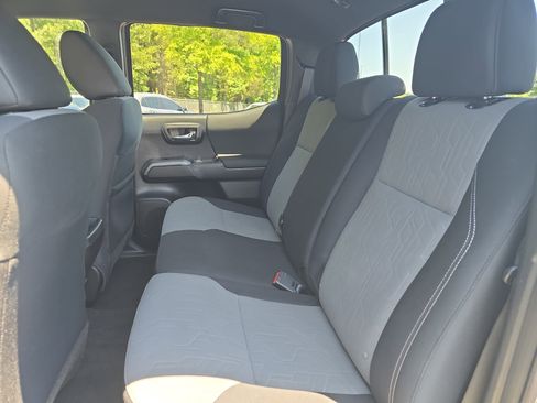 Used 2023 Toyota Tacoma TRD Sport w/ Technology Package AWD/4WD image 13