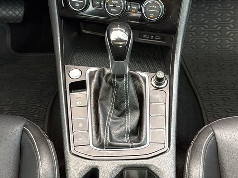 Used 2022 Volkswagen Jetta SE FWD image 25