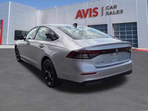 Used 2025 Honda Accord SE image 9