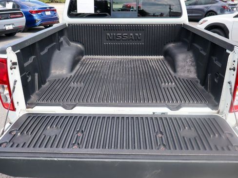 Used 2018 Nissan Frontier SV RWD image 5