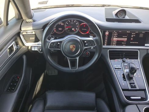 Used 2019 Porsche Panamera GTS image 17