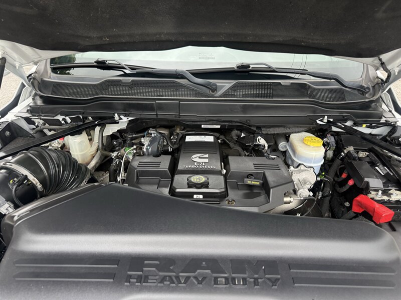 Used 2022 RAM 2500 Tradesman w/ Chrome Appearance Group RWD image 49