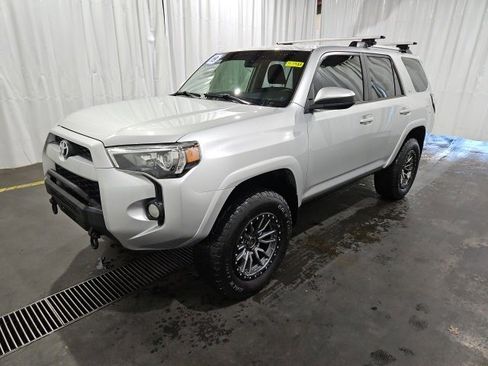 Used 2019 Toyota 4Runner SR5 image 24