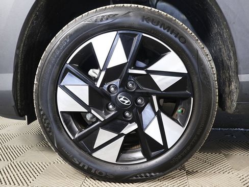 Used 2024 Hyundai Kona SEL AWD/4WD image 16