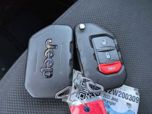 Used 2022 Jeep Wrangler Unlimited Sport image 34