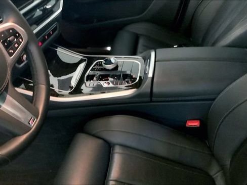 Used 2025 BMW X5 sDrive40i w/ Executive Package RWD image 8