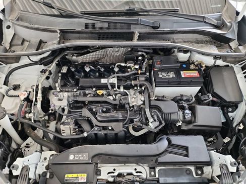 Used 2022 Toyota Corolla Cross LE FWD image 41