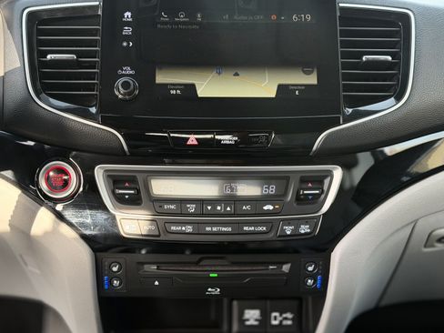 Used 2019 Honda Pilot Elite image 27