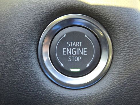 New 2026 GMC Canyon Elevation w/ Convenience Package RWD image 8