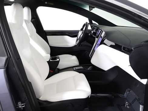 Used 2020 Tesla Model X Long Range image 26