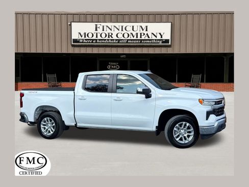 Used 2024 Chevrolet Silverado 1500 LT image 1