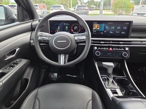 Used 2025 Hyundai Santa Cruz SEL FWD image 25
