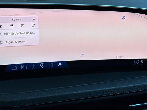 Used 2025 Cadillac XT4 Premium Luxury FWD image 21