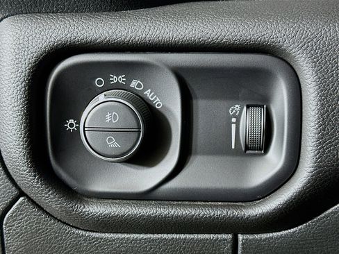 Used 2022 RAM 1500 Big Horn image 16