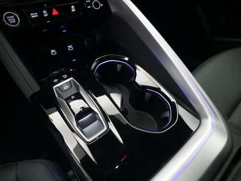 Used 2025 Audi Q5 Premium Plus w/ Premium Plus image 17