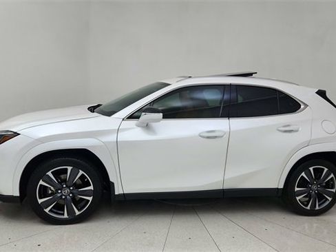 Used 2023 Lexus UX 250h AWD w/ Premium Package image 3