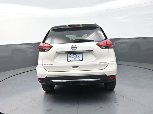 Used 2019 Nissan Rogue SV w/ Premium Package image 9