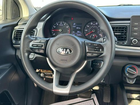 Used 2018 Kia Rio S image 11