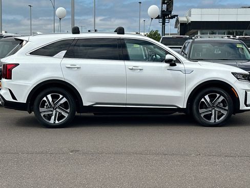 Certified 2023 Kia Sorento EX AWD/4WD image 3