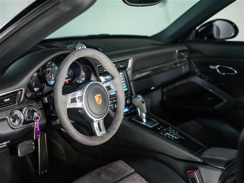 Used 2015 Porsche 911 Carrera GTS RWD image 23