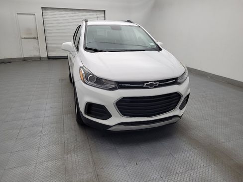 Used 2020 Chevrolet Trax LT w/ Driver Confidence Package FWD image 14