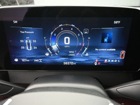 Used 2024 Chevrolet Traverse Z71 AWD/4WD image 14