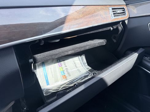 Used 2014 Mercedes-Benz E 350 Sedan image 74