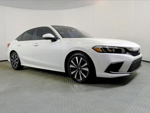 Used 2024 Honda Civic EX image 9