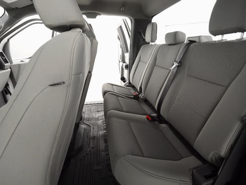 Used 2022 Ford F250 XL w/ Power Equipment Group image 28