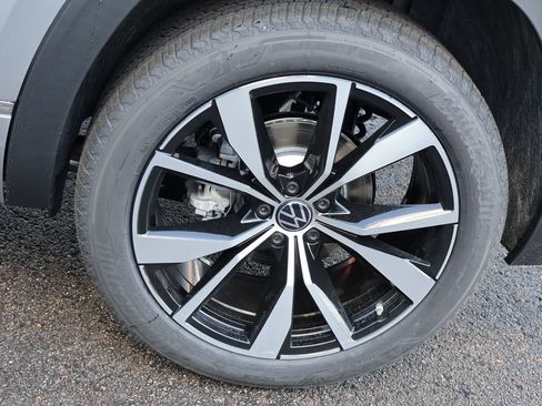 New 2026 Volkswagen Atlas SEL Premium R-Line AWD/4WD image 39