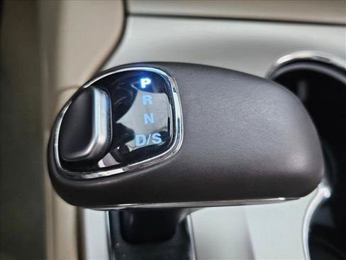 Used 2015 Jeep Grand Cherokee Overland RWD image 10