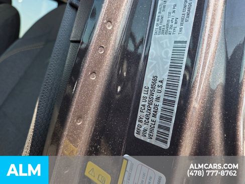 Used 2025 Jeep Wrangler Unlimited Sahara image 20