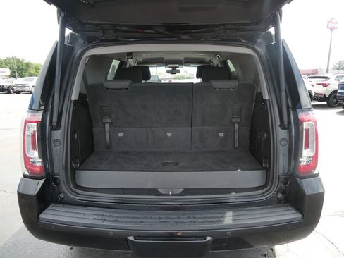 Used 2017 GMC Yukon SLE w/ SLE Value Package AWD/4WD image 16