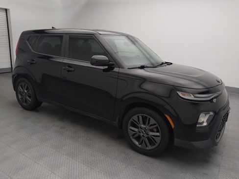 Used 2020 Kia Soul EX FWD image 11