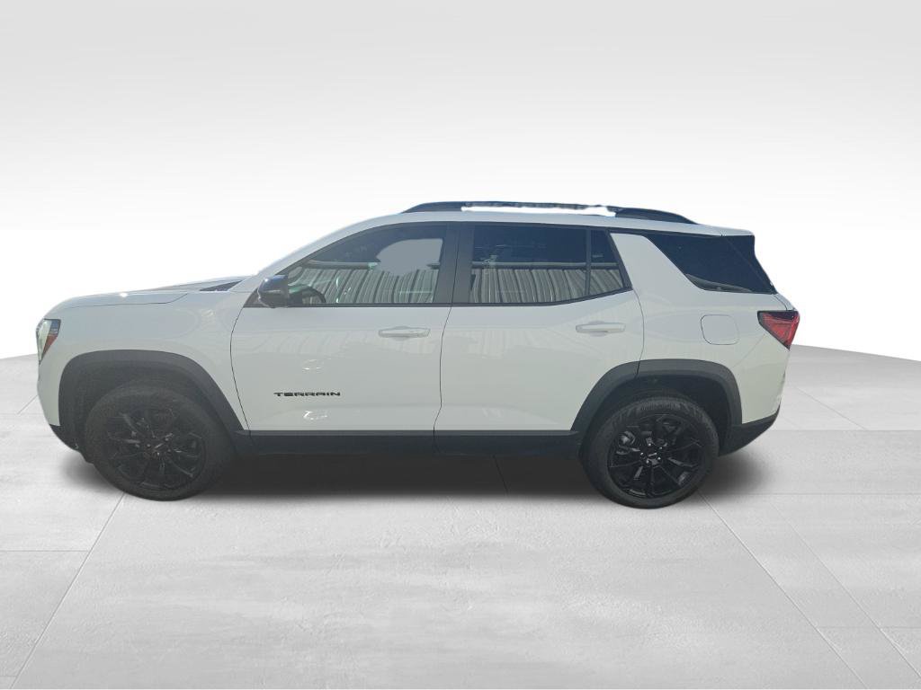 Used 2025 GMC Terrain Elevation w/ Elevation Premium Package AWD/4WD image 2