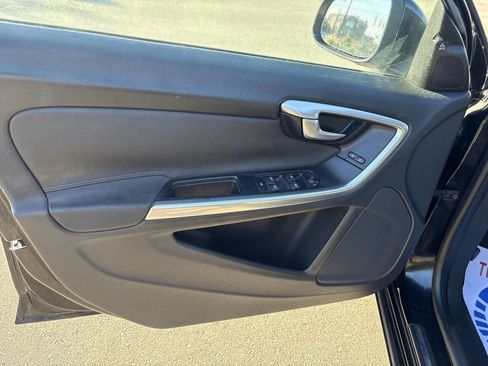 Used 2014 Volvo S60 T5 image 23