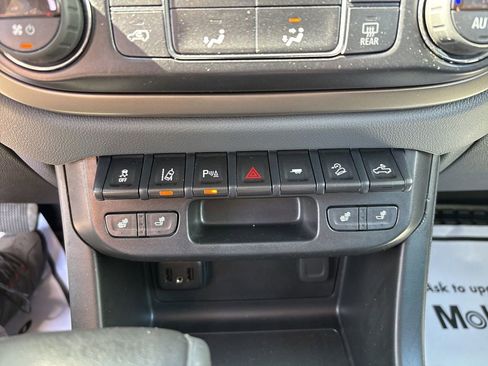 Used 2021 Chevrolet Colorado Z71 w/ Safety Package AWD/4WD image 26