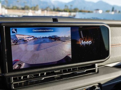 New 2026 Jeep Gladiator Rubicon w/ Steel Bumper Group image 29