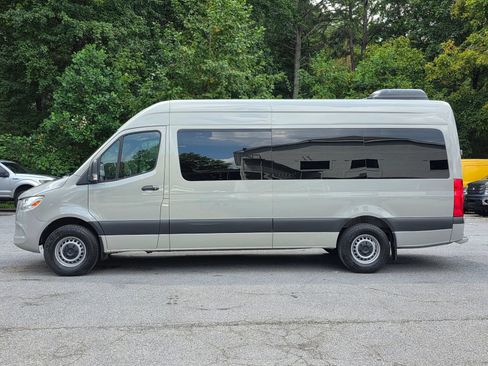 Used 2022 Mercedes-Benz Sprinter 2500 w/ Parking Package image 3