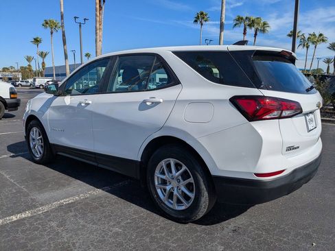 Used 2022 Chevrolet Equinox LS image 6