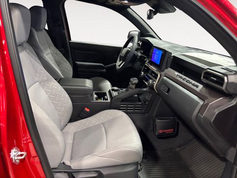 Used 2025 Toyota Tacoma SR5 w/ SR5 Upgrade Package image 15